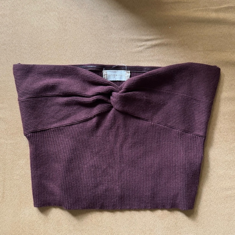 Cropped ribbed strapless top